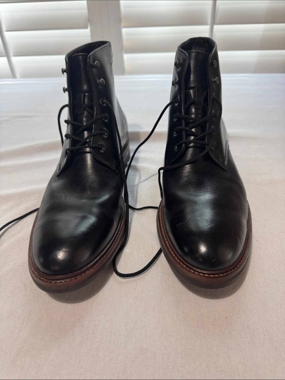Johnston & Murphy Black Leather Lace-Up Ankle Boots with Brown Welt
